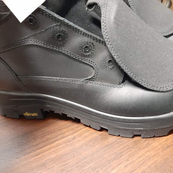 Man's working boots - Picture 9 of 10